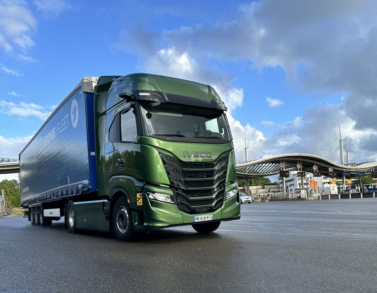 1000_km_S-Way_GNC_01@IVECO.jpg 1000_km_S-Way_GNC_01@IVECO.jpg