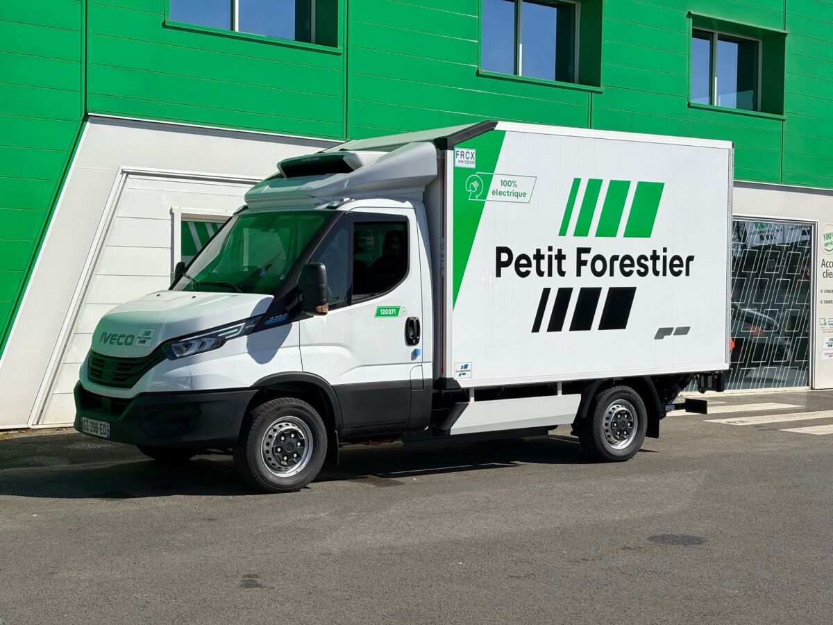 2025_Communique_de_presse_IVECO-eDaily_Petit_Forestier_photo.jpg 2025_Communique_de_presse_IVECO-eDaily_Petit_Forestier_photo.jpg
